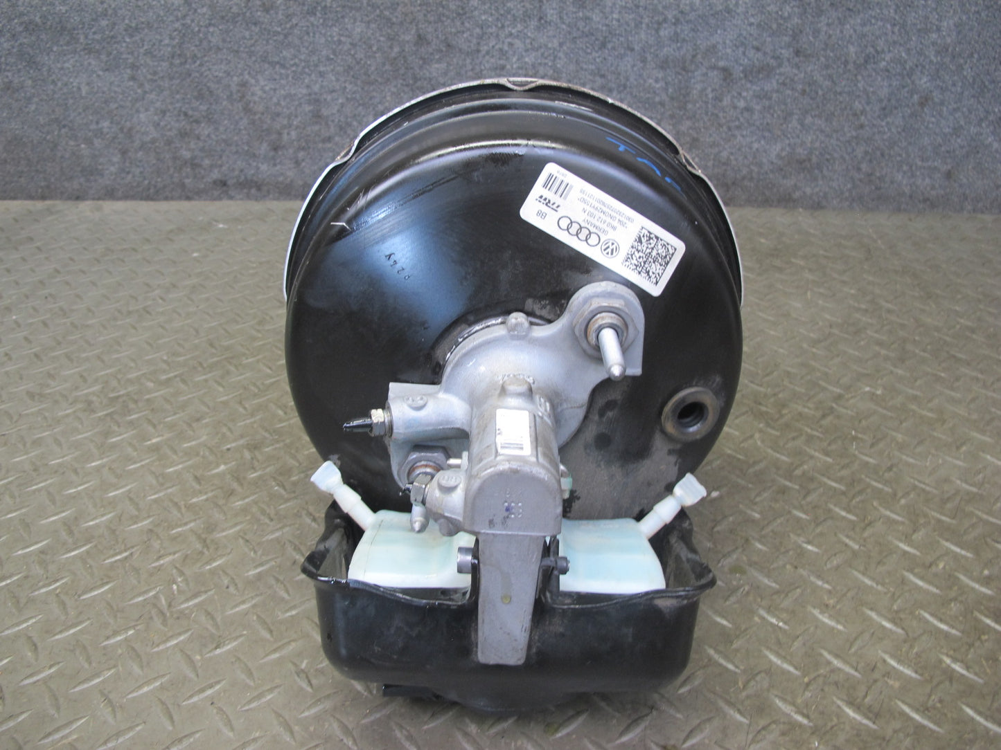 13-16 Audi S5 S4 Brake Master Cylinder Booster Fluid Reservoir OEM