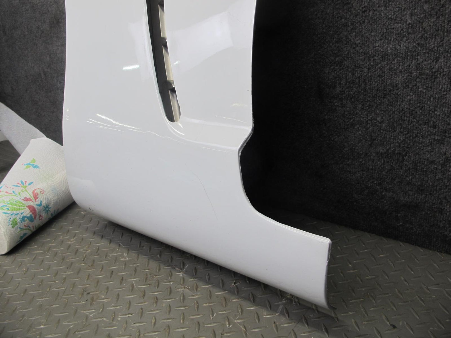 07-10 Saturn SKY Front Left Fender Shell Cover Panel Polar White OEM