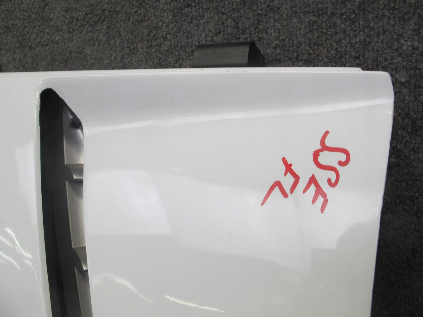 07-10 Saturn SKY Front Left Fender Shell Cover Panel Polar White OEM