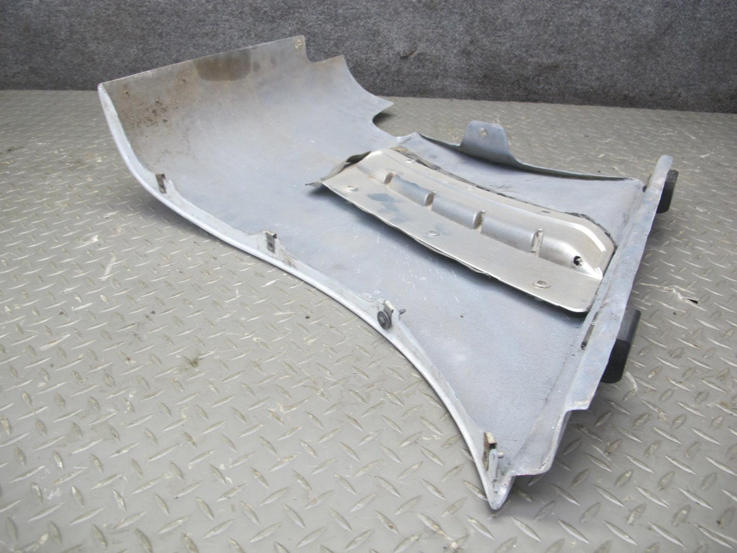 07-10 Saturn SKY Front Left Fender Shell Cover Panel Polar White OEM