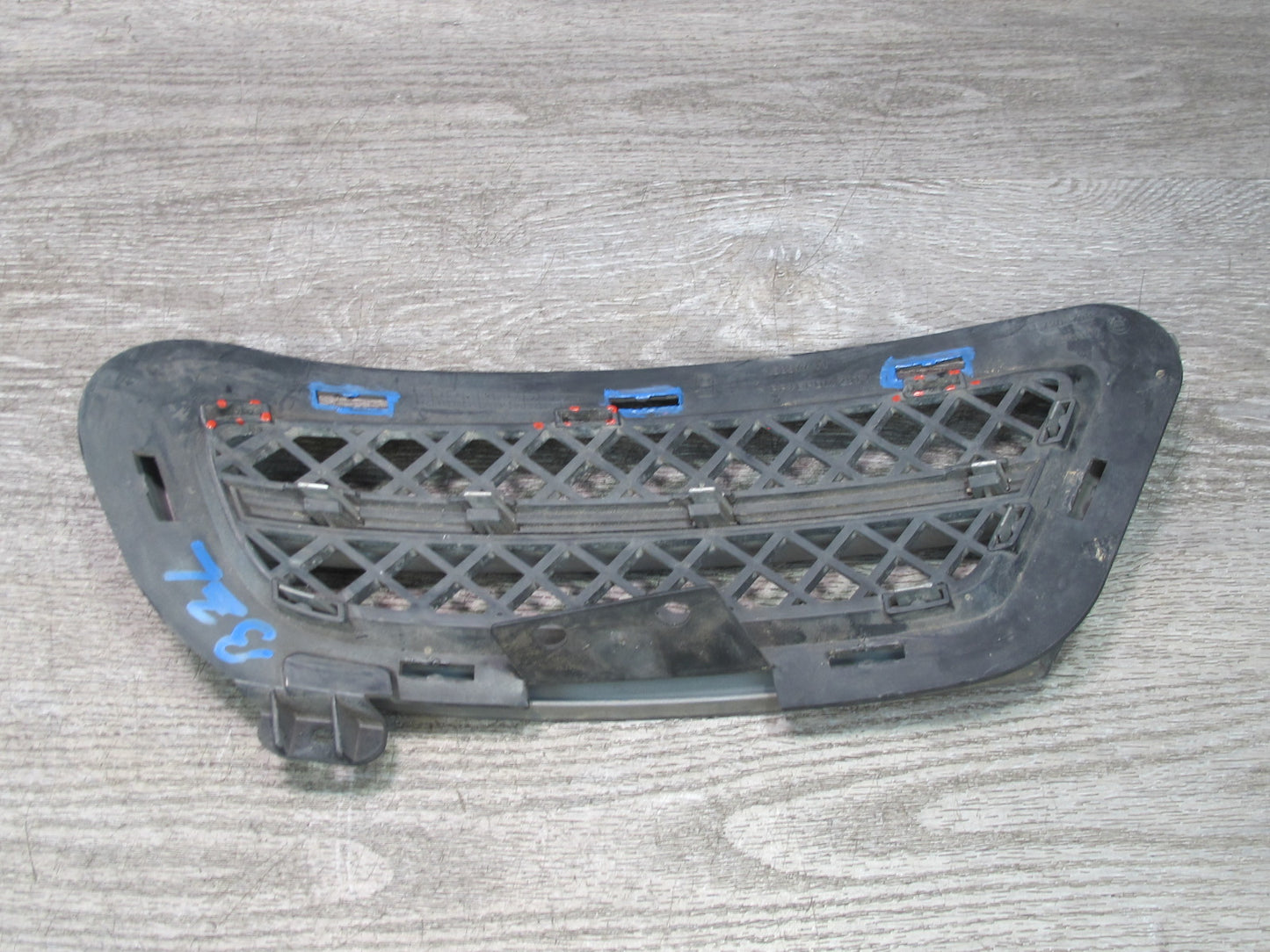 09-16 BMW E89 Z4 Set of 2 Front Bumper Left & Right Closed Grid Grille Trim OEM