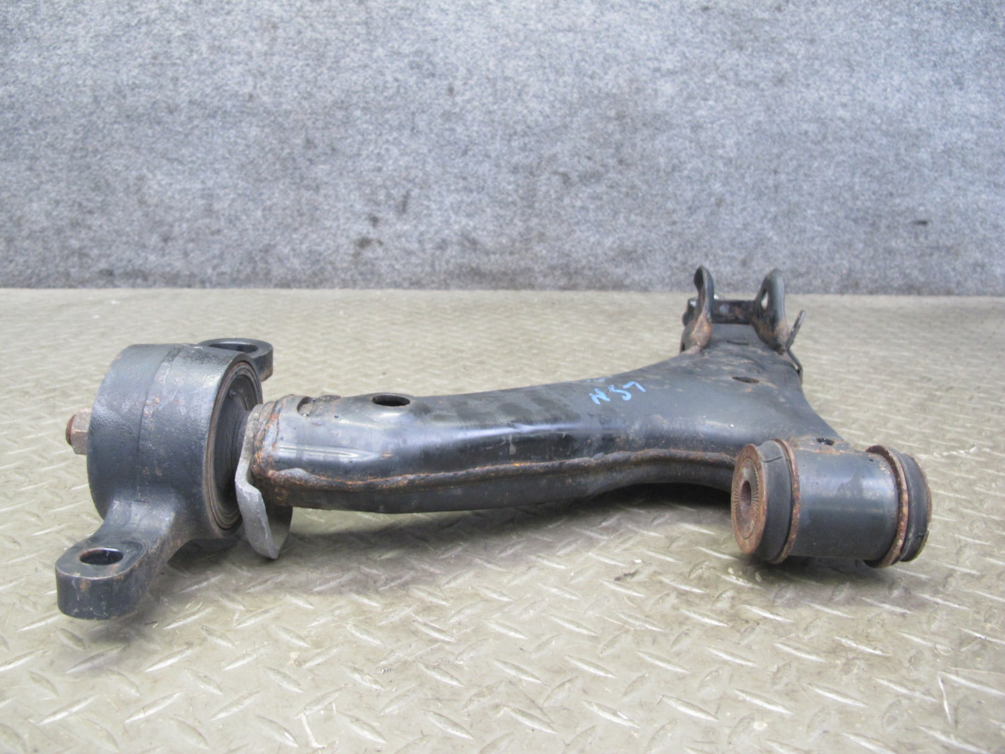 01-06 Lexus UCF30L LS430 RWD Front Left Suspension Lower Control Arm OEM