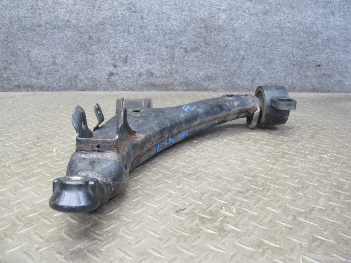 01-06 Lexus UCF30L LS430 RWD Front Left Suspension Lower Control Arm OEM