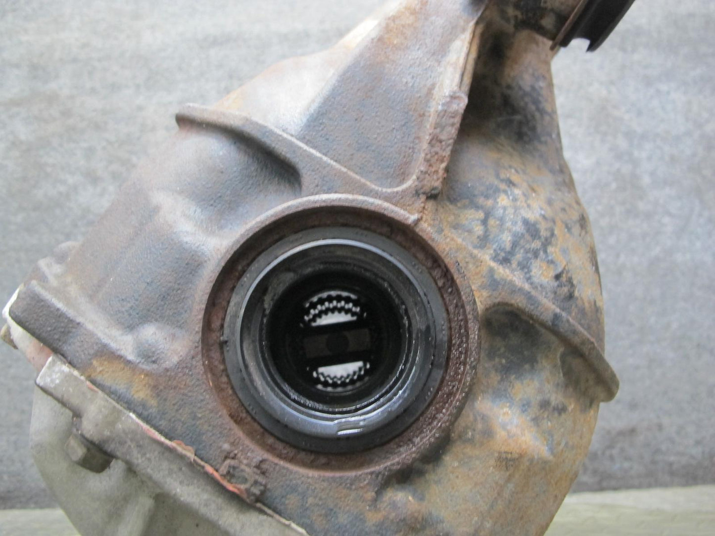 06-15 Lexus IS250 RWD A/T Rear Differential Carrier 3.909 Ratio 141K Miles OEM