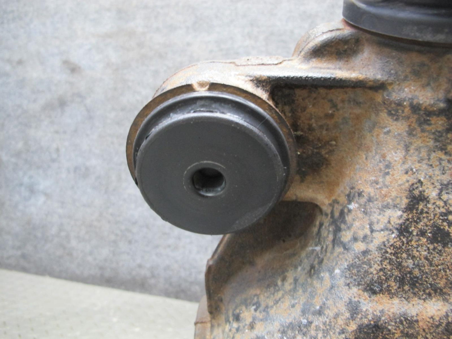 06-15 Lexus IS250 RWD A/T Rear Differential Carrier 3.909 Ratio 141K Miles OEM