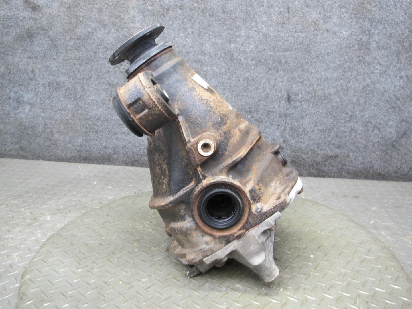 06-15 Lexus IS250 RWD A/T Rear Differential Carrier 3.909 Ratio 141K Miles OEM