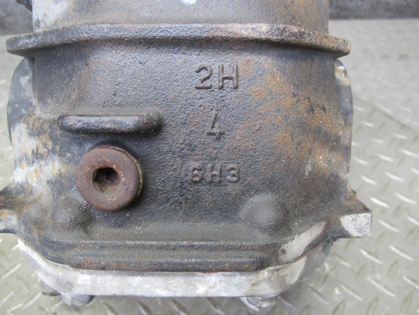 06-15 Lexus IS250 RWD A/T Rear Differential Carrier 3.909 Ratio 128K Miles OEM