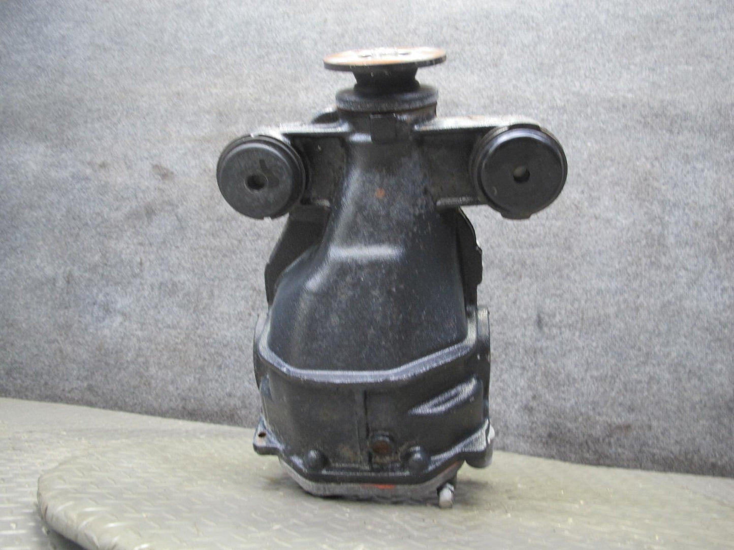 06-15 Lexus IS250 RWD A/T Rear Differential Carrier 3.909 Ratio 128K Miles OEM