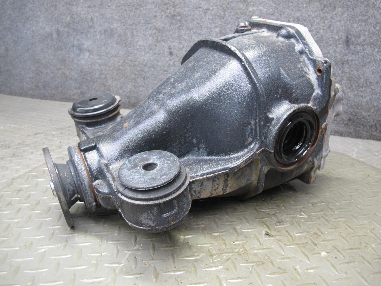 06-15 Lexus IS250 RWD A/T Rear Differential Carrier 3.909 Ratio 128K Miles OEM