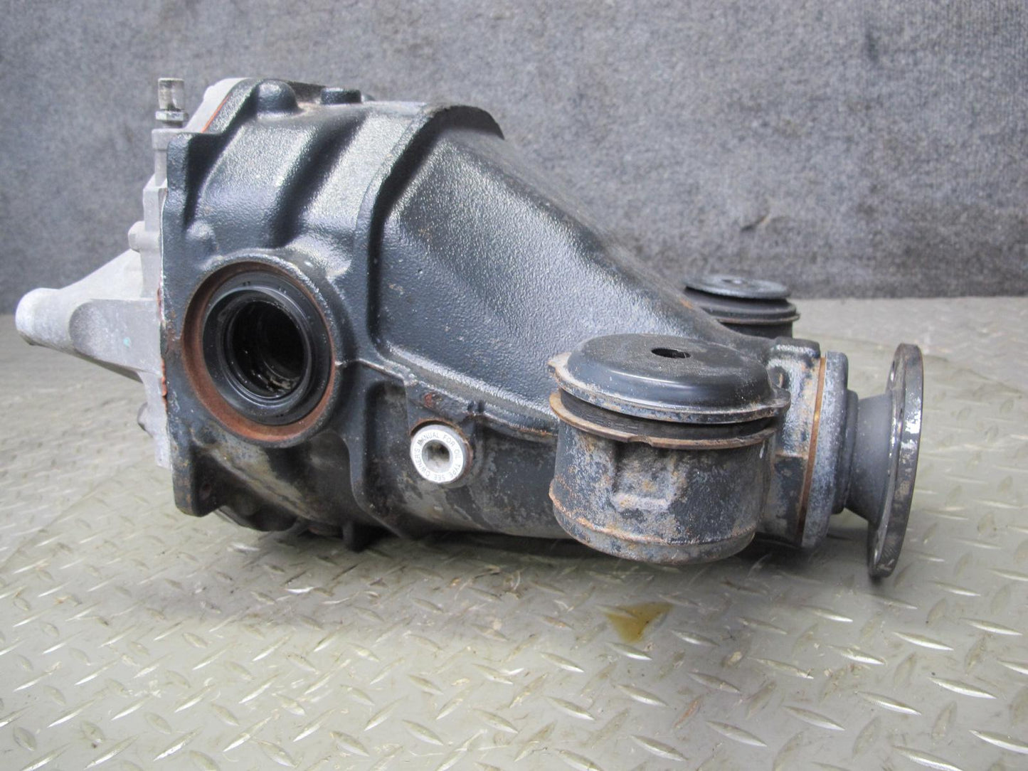 06-15 Lexus IS250 RWD A/T Rear Differential Carrier 3.909 Ratio 128K Miles OEM