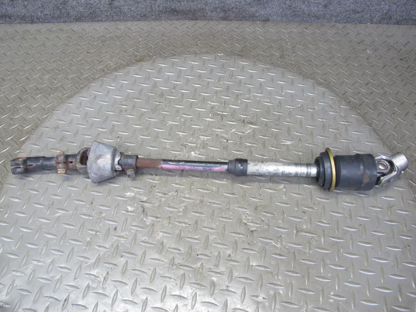 01-06 Lexus UCF30L LS430 Steering Column Lower U Joint Shaft OEM