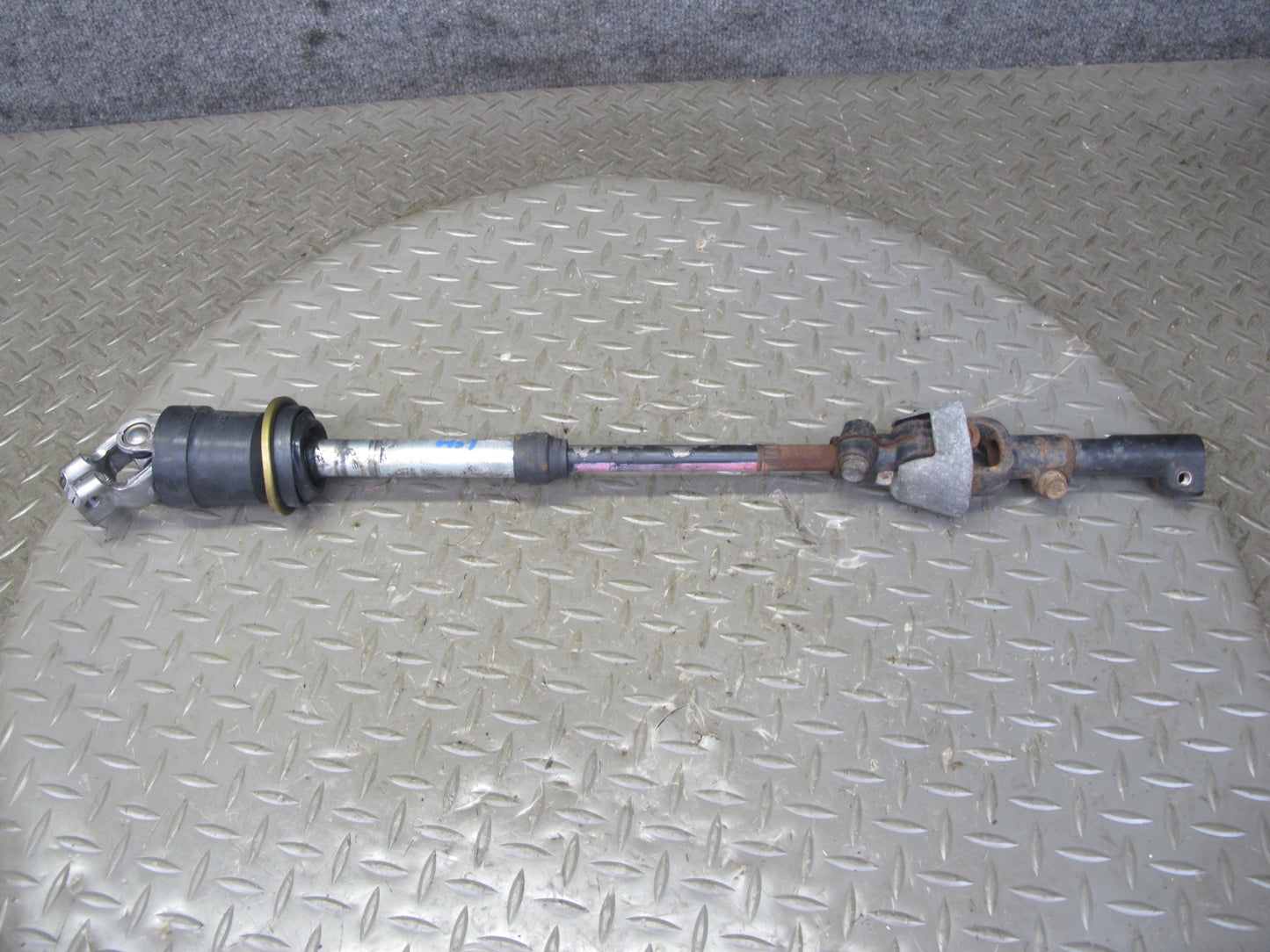 01-06 Lexus UCF30L LS430 Steering Column Lower U Joint Shaft OEM