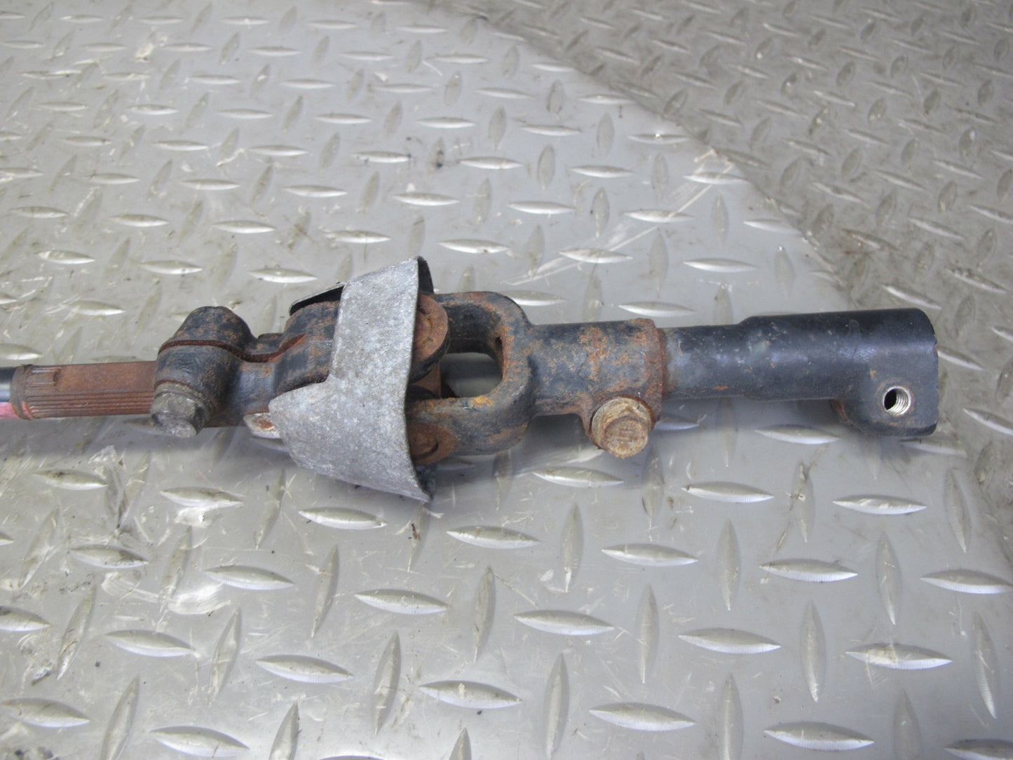 01-06 Lexus UCF30L LS430 Steering Column Lower U Joint Shaft OEM