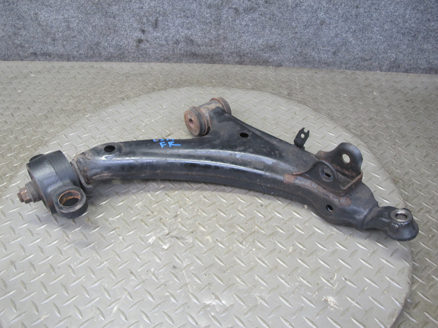 01-06 Lexus UCF30L LS430 RWD Front Right Suspension Lower Control Arm OEM