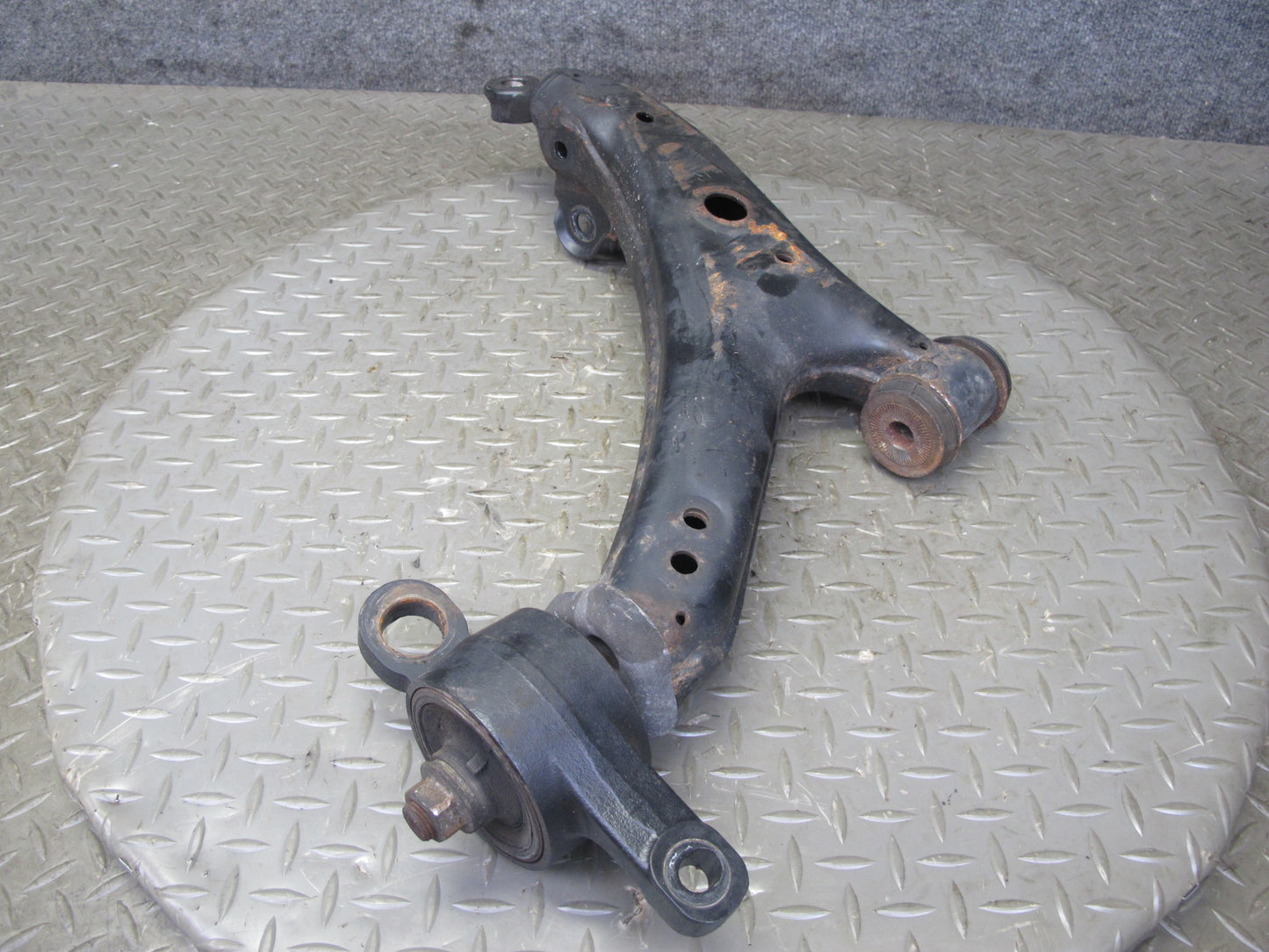 01-06 Lexus UCF30L LS430 RWD Front Right Suspension Lower Control Arm OEM