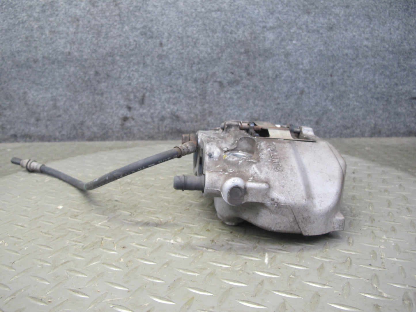 01-06 Lexus UCF30L LS430 Set of 2 Front Left & Right Sumitomo Brake Caliper OEM