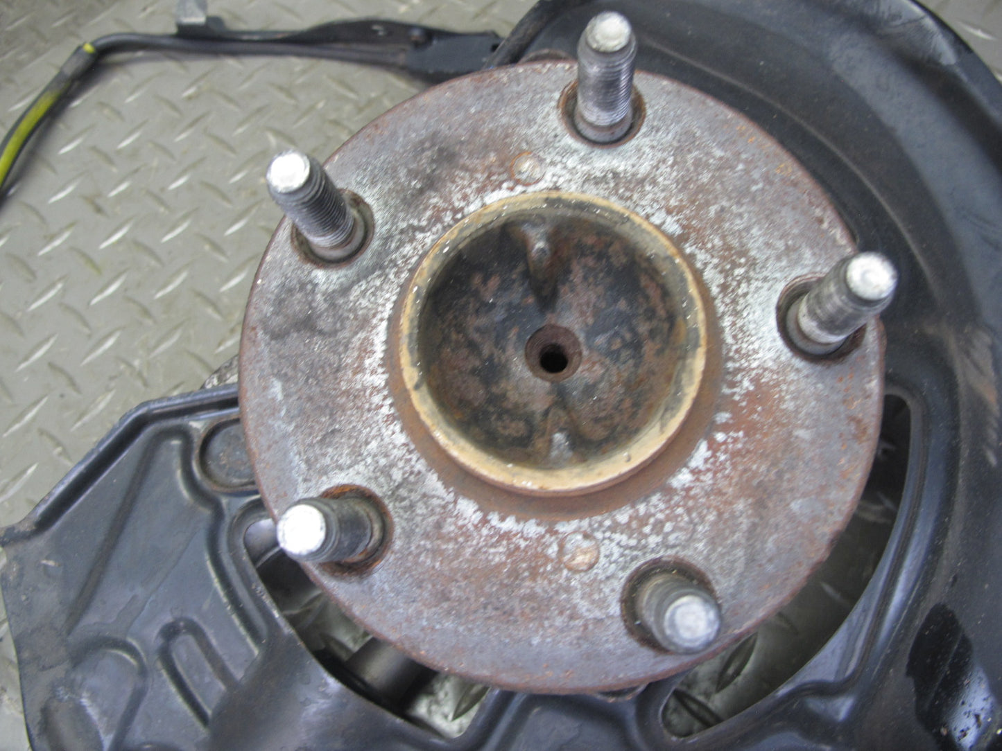 01-06 Lexus UCF30L LS430 RWD Front Right Spindle Knuckle Wheel Hub Bearing OEM