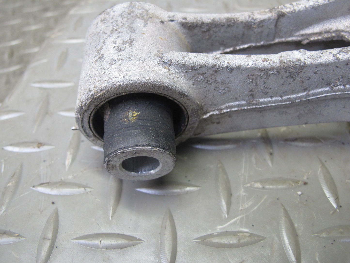 2001-2006 BMW E46 M3 3-SERIES Rear Right Side Upper & Lower Control Arm Set