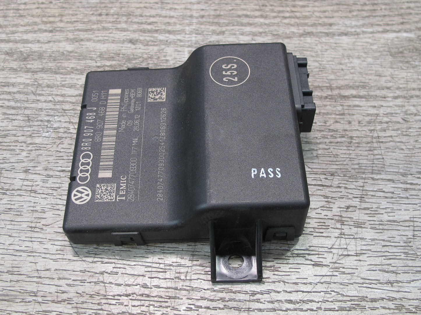 13-16 Audi A4 S4 B8 Can-bus Gateway Control Module Unit 8R0907468J OEM