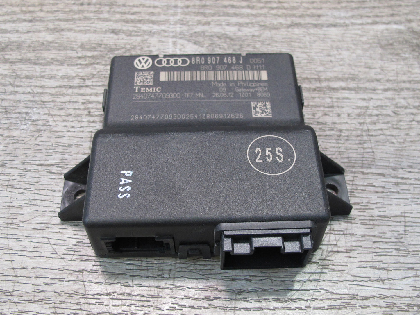 13-16 Audi A4 S4 B8 Can-bus Gateway Control Module Unit 8R0907468J OEM