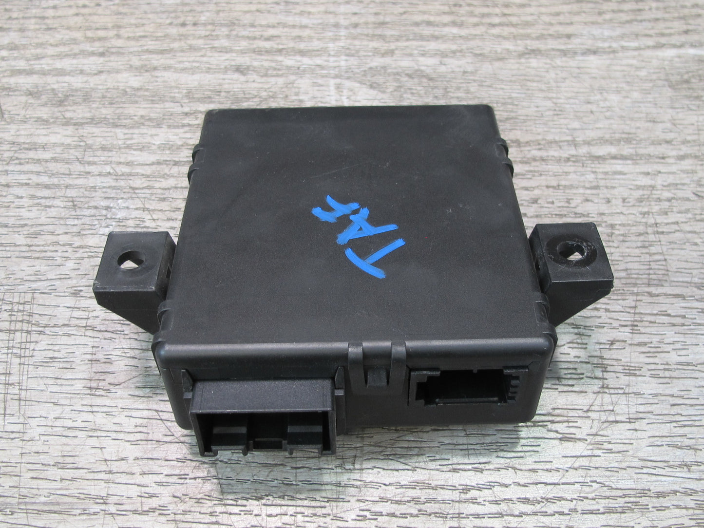 13-16 Audi A4 S4 B8 Can-bus Gateway Control Module Unit 8R0907468J OEM