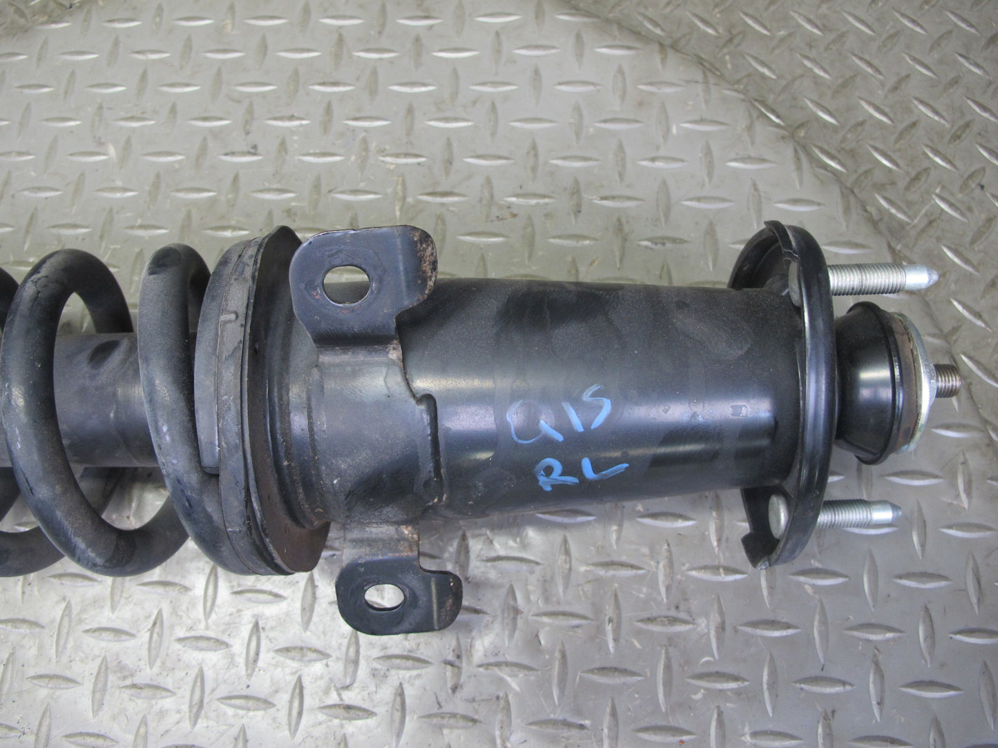 10-15 Lexus IS350 IS250 Convertible Rear Left & Right Side Shock Strut Set OEM
