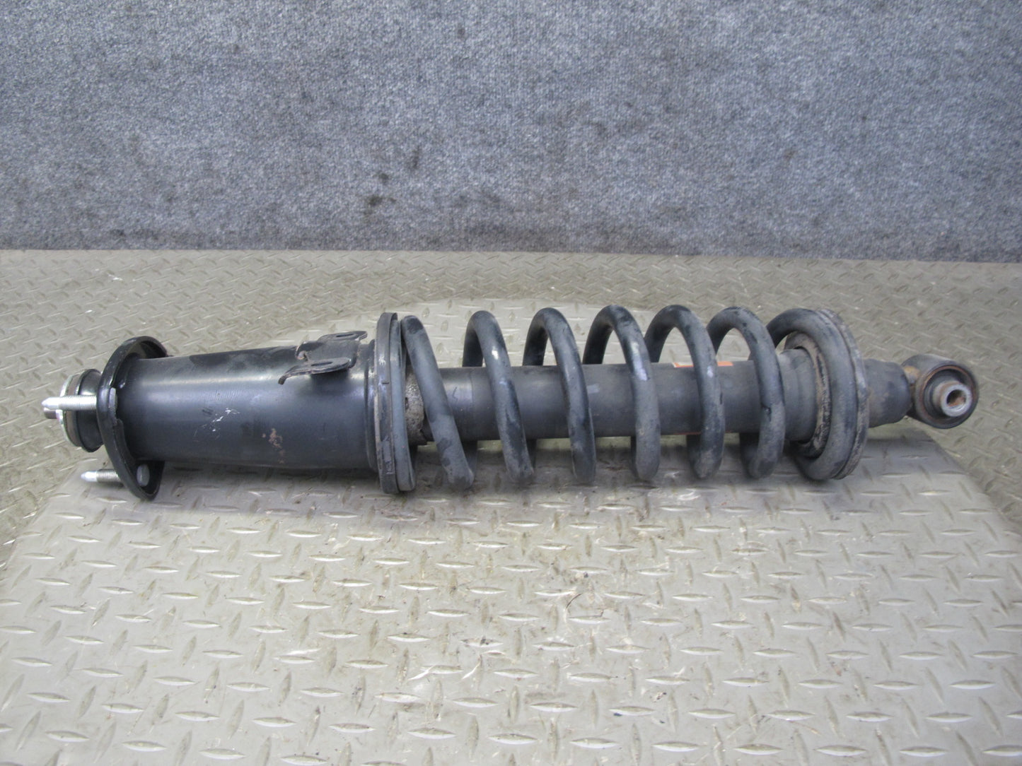 10-15 Lexus IS350 IS250 Convertible Rear Left & Right Side Shock Strut Set OEM
