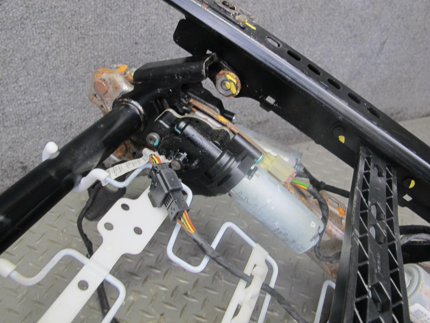 12-18 BMW F30 328i 335i Front Right Seat Lower Frame Track Rail  w Motors OEM