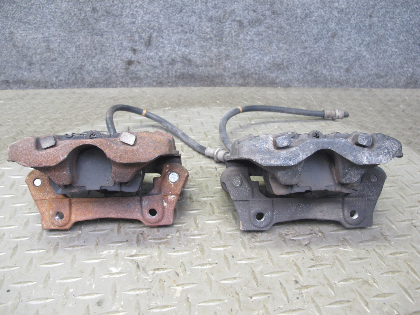 10-15 Lexus GSE20L IS250 RWD Convert Rear Left & Right Brake Caliper Set OEM