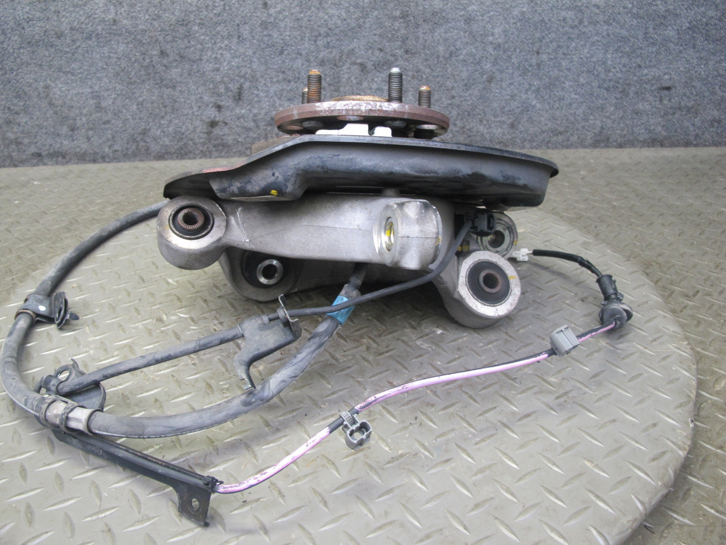 06-14 Lexus GSE20L IS250 RWD Rear Right Spindle Knuckle Wheel Hub Bearing OEM