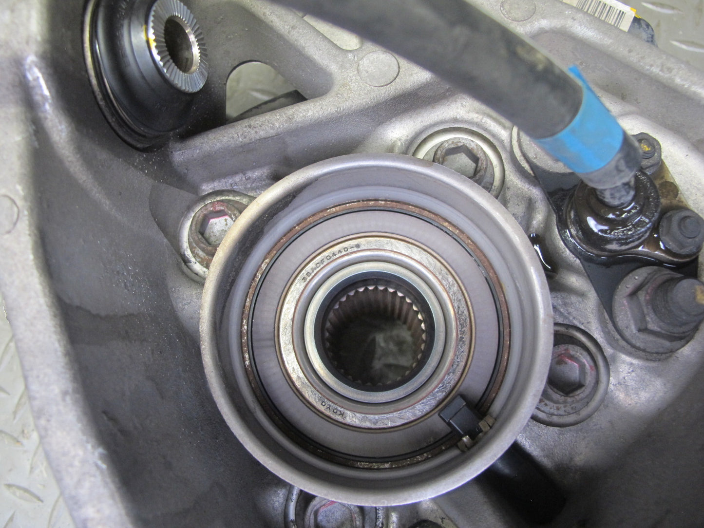06-14 Lexus GSE20L IS250 RWD Rear Right Spindle Knuckle Wheel Hub Bearing OEM