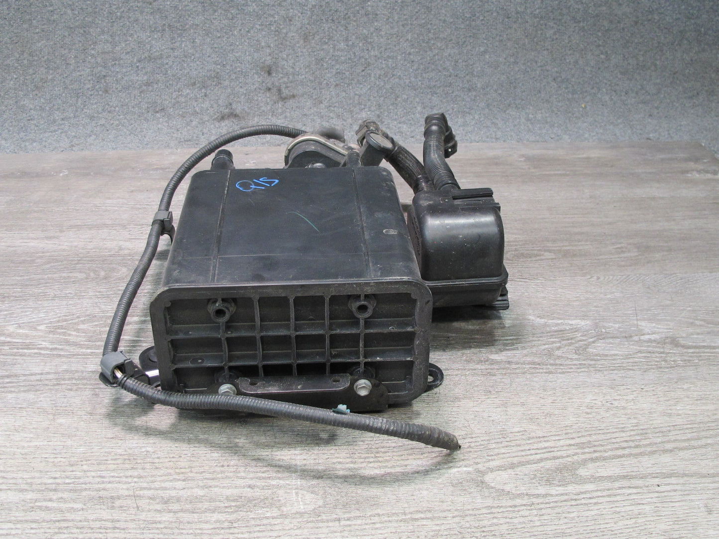 06-13 Lexus IS350 IS250 Fuel Evap Vapor Charcoal Canister w Pump Assembly OEM