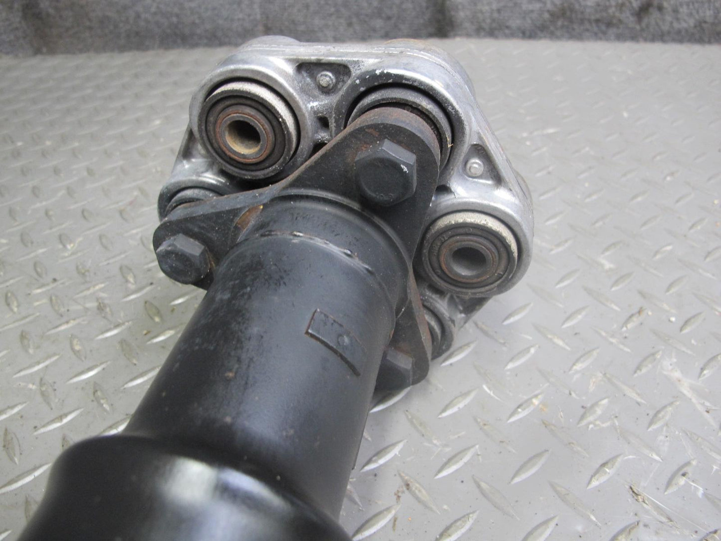 12-16 BMW F10 550Xi AWD A/T Rear Drive Shaft Driveshaft 103K Miles 7631359 OEM
