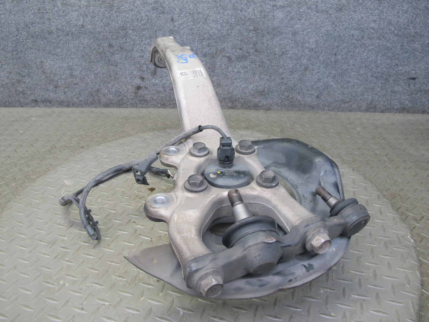 06-15 Lexus GSE20L IS250 RWD Front Left Spindle Knuckle Wheel Hub Bearing OEM
