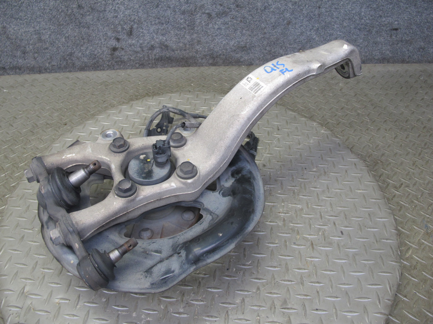 06-15 Lexus GSE20L IS250 RWD Front Left Spindle Knuckle Wheel Hub Bearing OEM