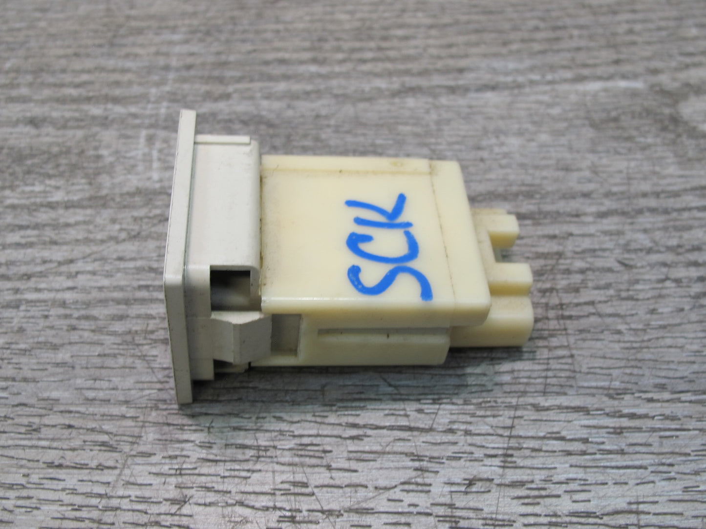 02-10 Lexus Z40 SC430 Trunk Lid Release Fuel Door Lock Unlock Button Switch OEM