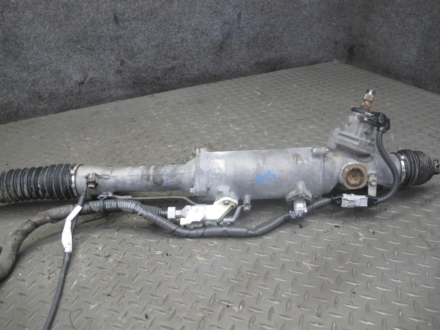 10-15 Lexus IS350 IS250 Convertible RWD Power Steering Rack & Pinion Gear OEM