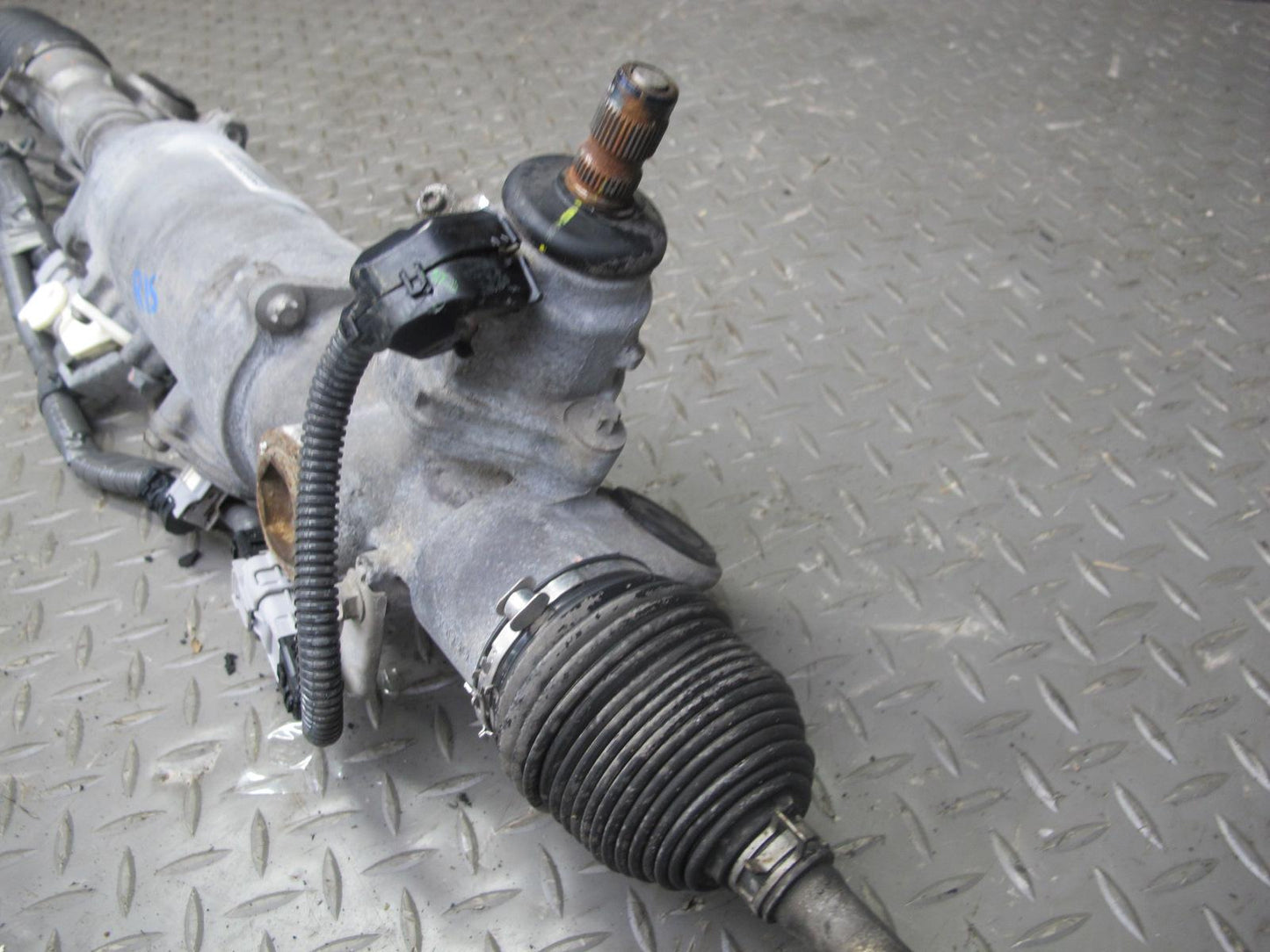 10-15 Lexus IS350 IS250 Convertible RWD Power Steering Rack & Pinion Gear OEM