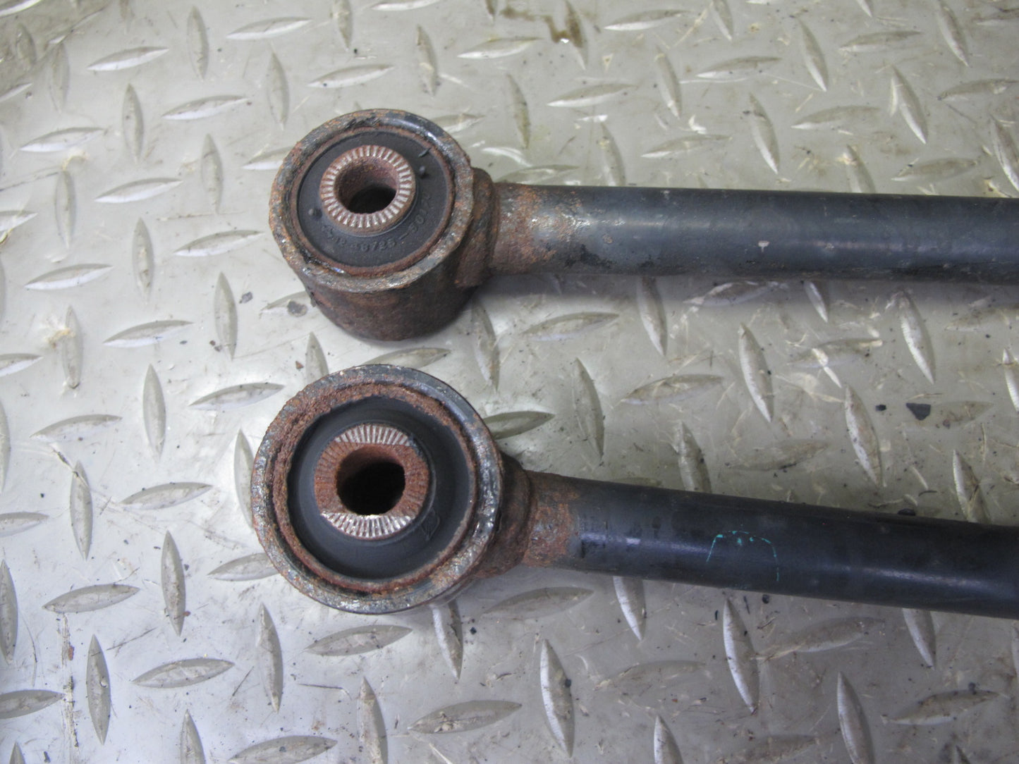 04-06 Lexus UCF30 LS430 Set of 4 Rear Right Side Suspension Control Arm 116K OEM