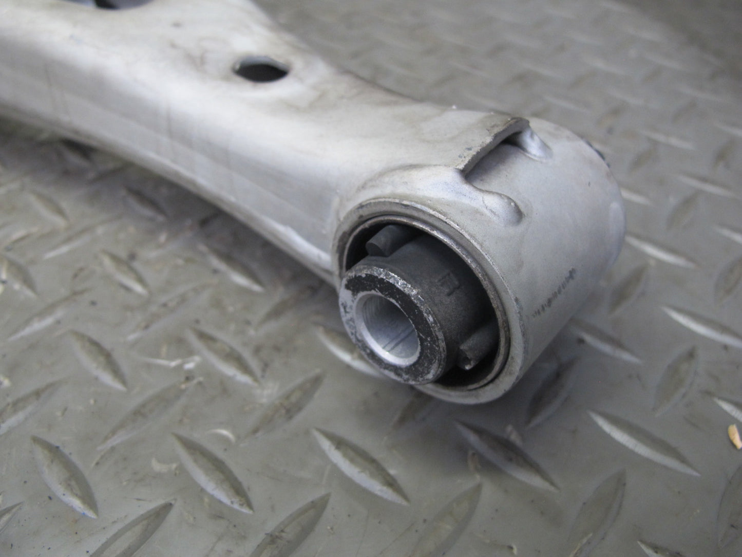 09-16 BMW E89 Z4 Set of 2 Rear Right Suspension Lower Control Arm OEM