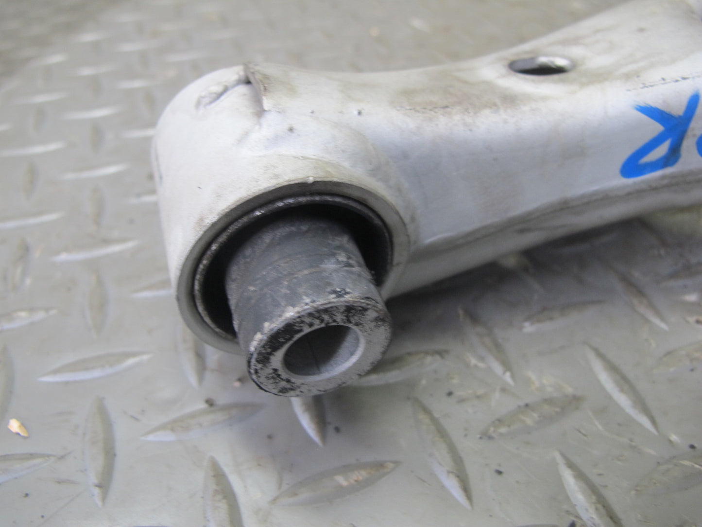09-16 BMW E89 Z4 Set of 2 Rear Right Suspension Lower Control Arm OEM