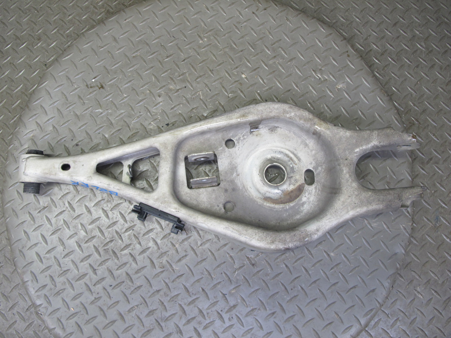 09-16 BMW E89 Z4 Set of 2 Rear Right Suspension Lower Control Arm OEM