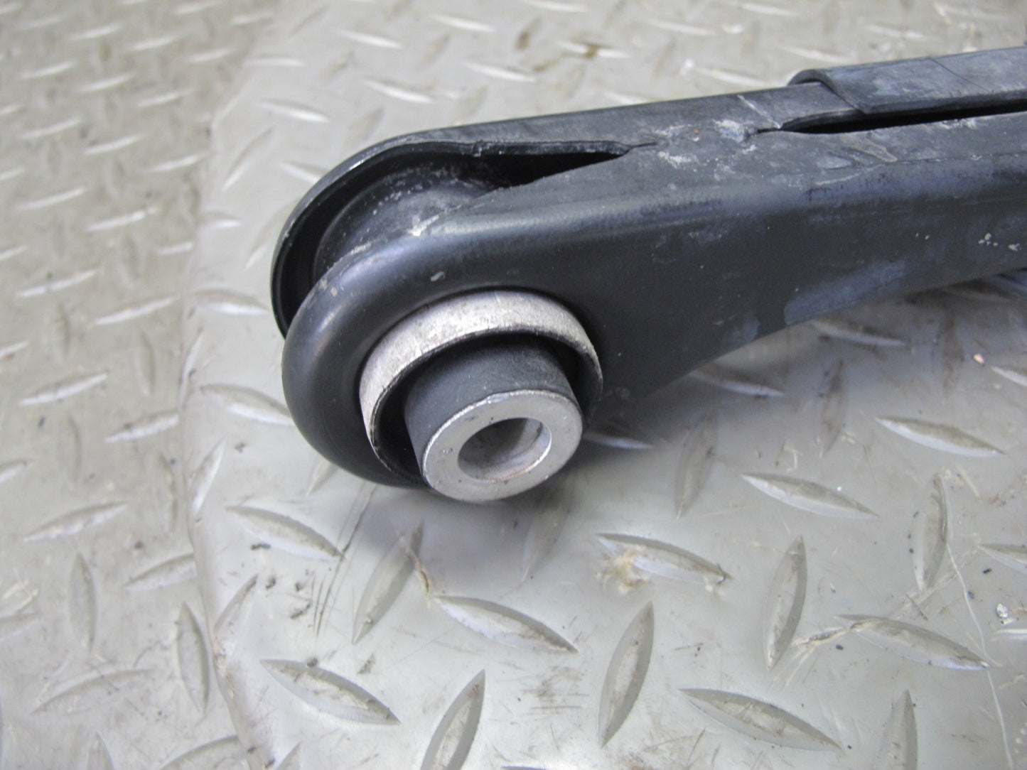 09-16 BMW E89 Z4 Set of 2 Rear Right Suspension Lower Control Arm OEM