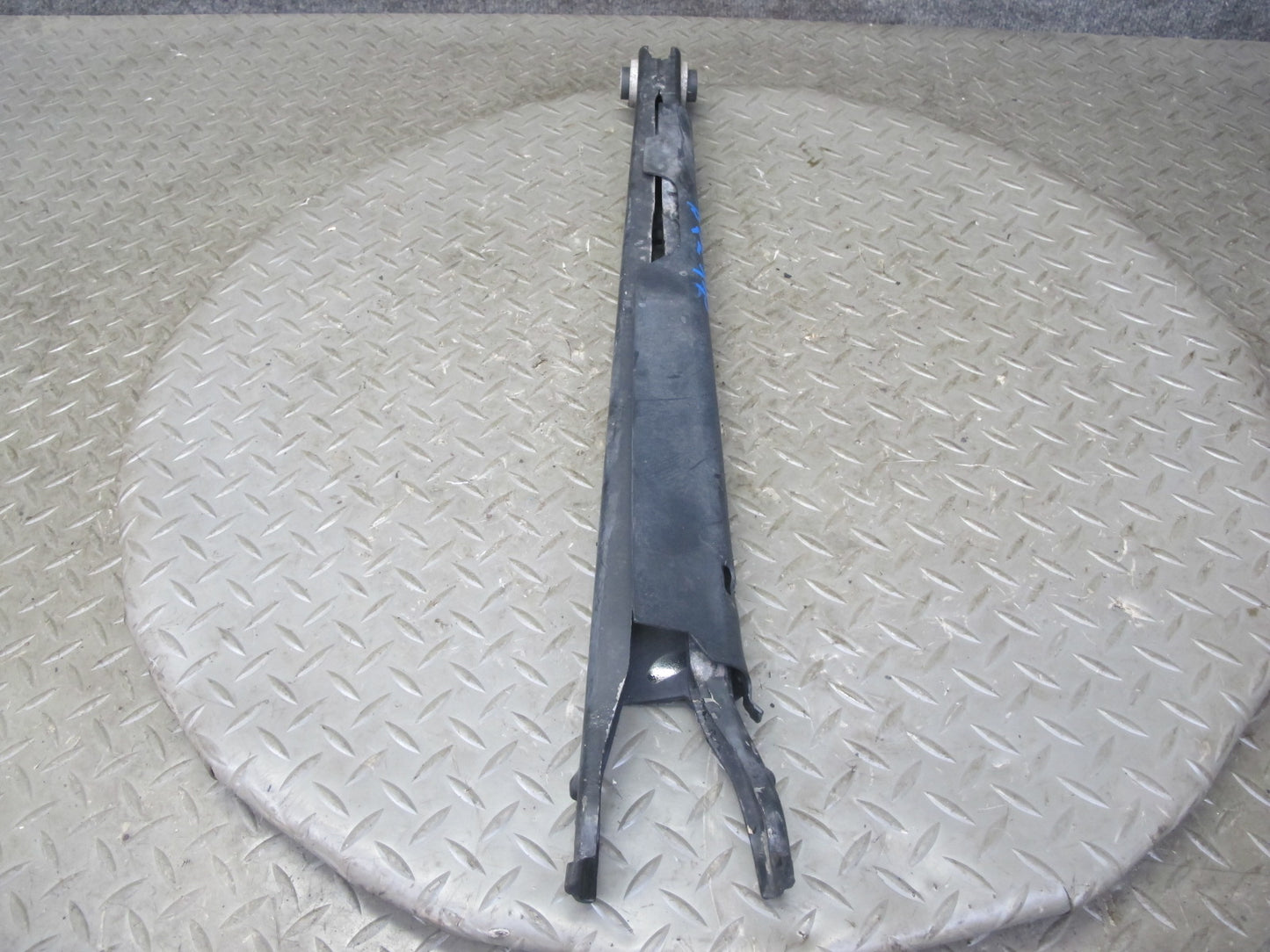 09-16 BMW E89 Z4 Set of 2 Rear Right Suspension Lower Control Arm OEM