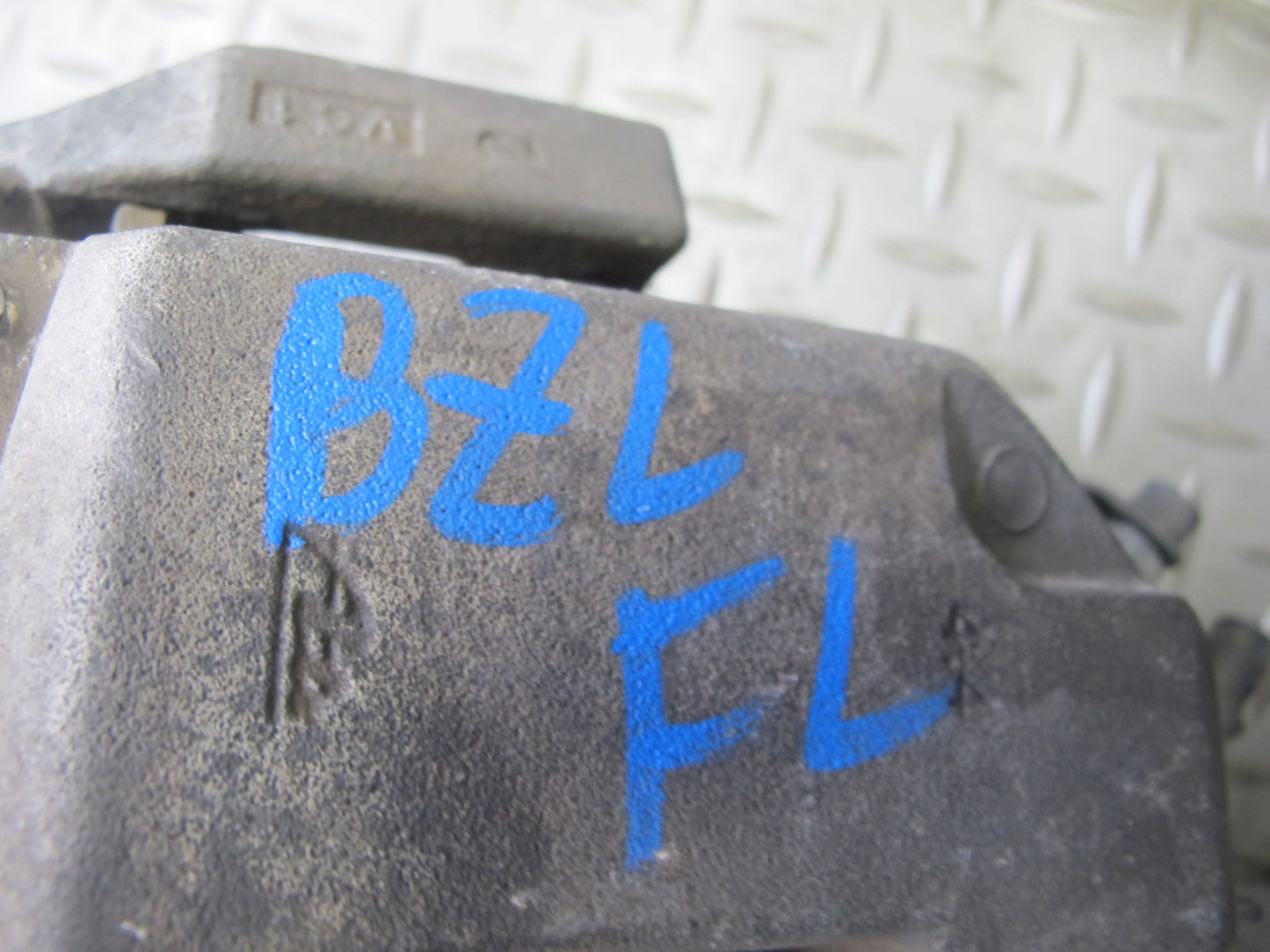 09-16 BMW E89 Z4 Set of 2 Front Left & Right Brake Caliper OEM