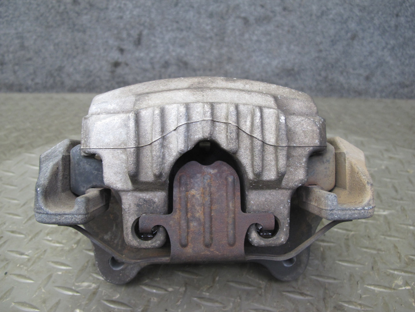 09-16 BMW E89 Z4 Set of 2 Front Left & Right Brake Caliper OEM