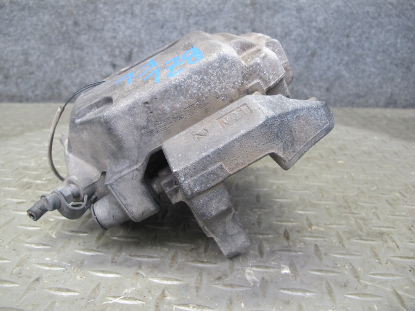 09-16 BMW E89 Z4 Set of 2 Front Left & Right Brake Caliper OEM