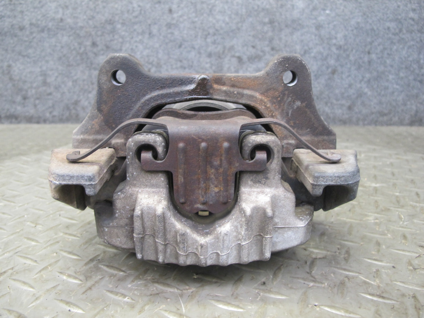 09-16 BMW E89 Z4 Set of 2 Front Left & Right Brake Caliper OEM