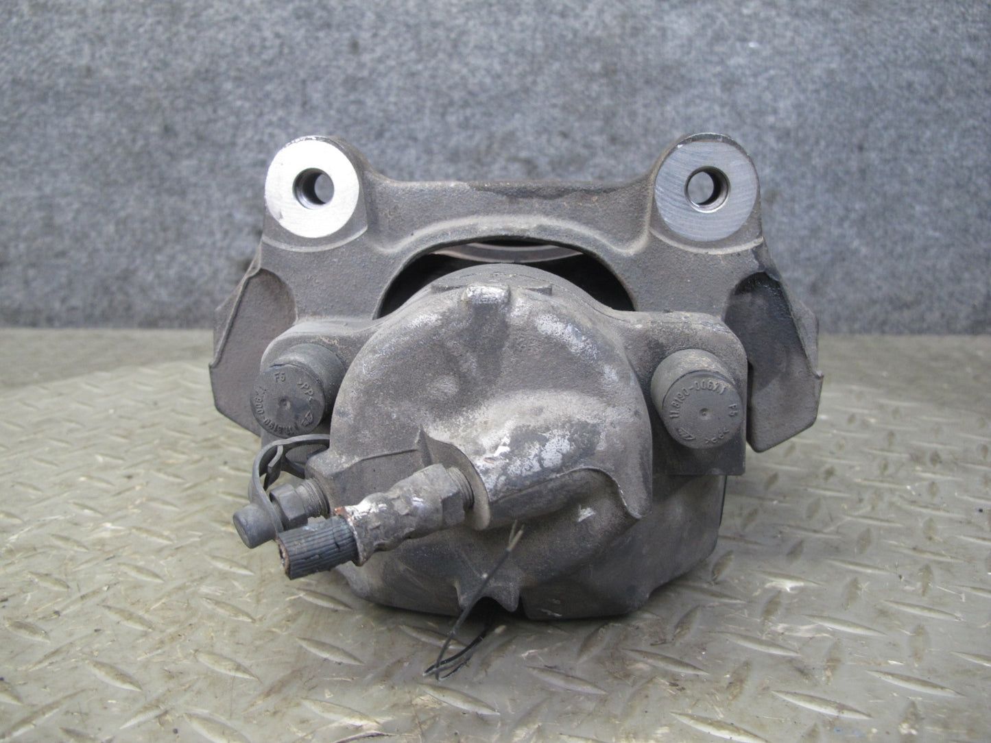 09-16 BMW E89 Z4 Set of 2 Front Left & Right Brake Caliper OEM