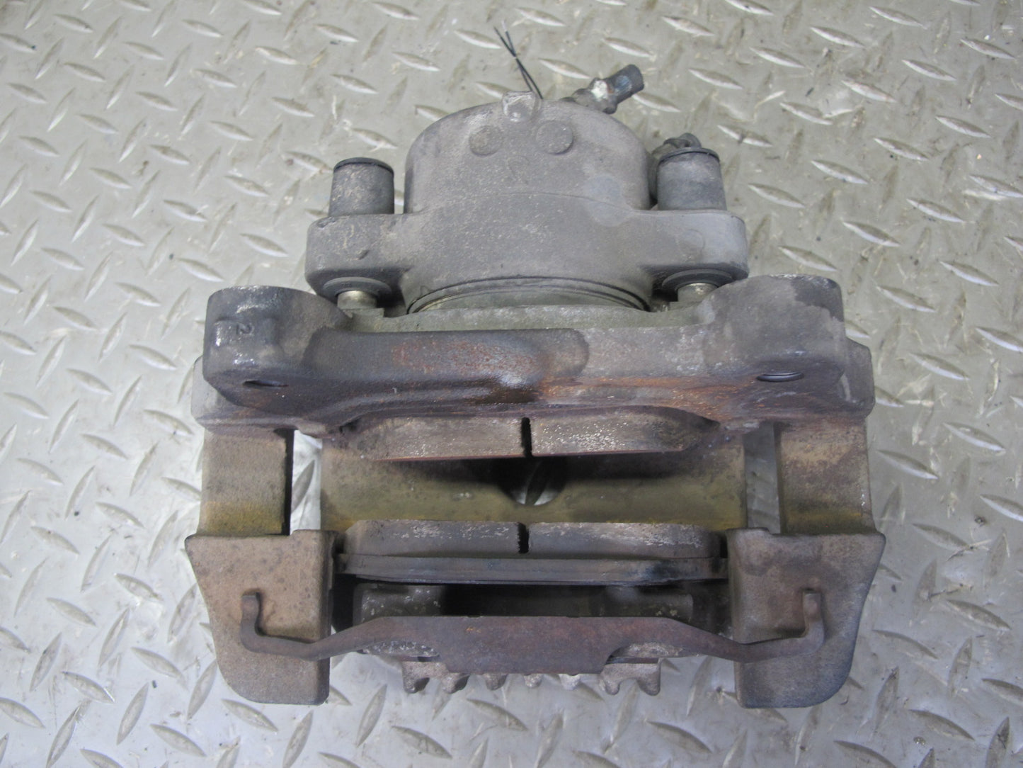09-16 BMW E89 Z4 Set of 2 Front Left & Right Brake Caliper OEM
